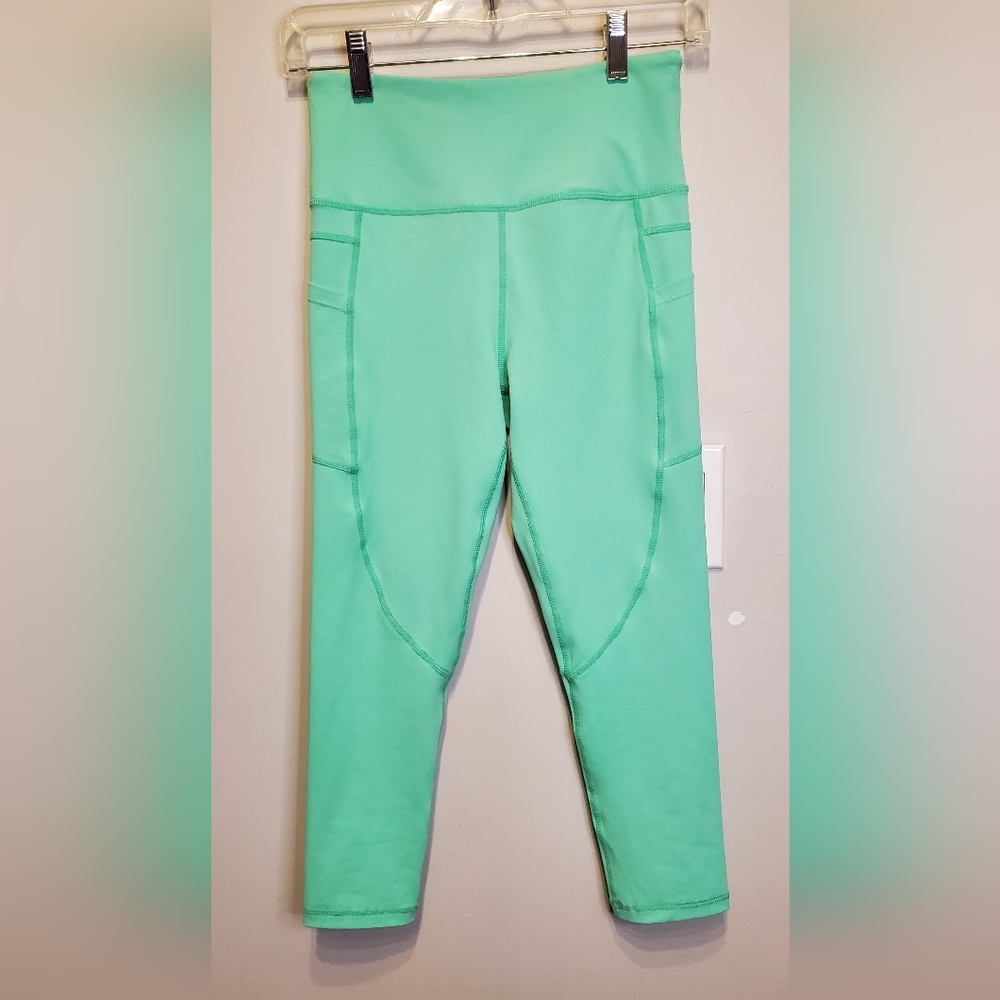 108. Zyia Leggings